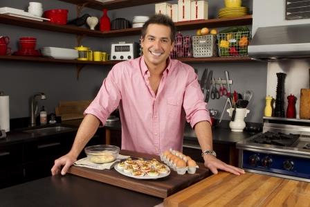 Bobby Deek cooks low-calorie shrimp and polenta.